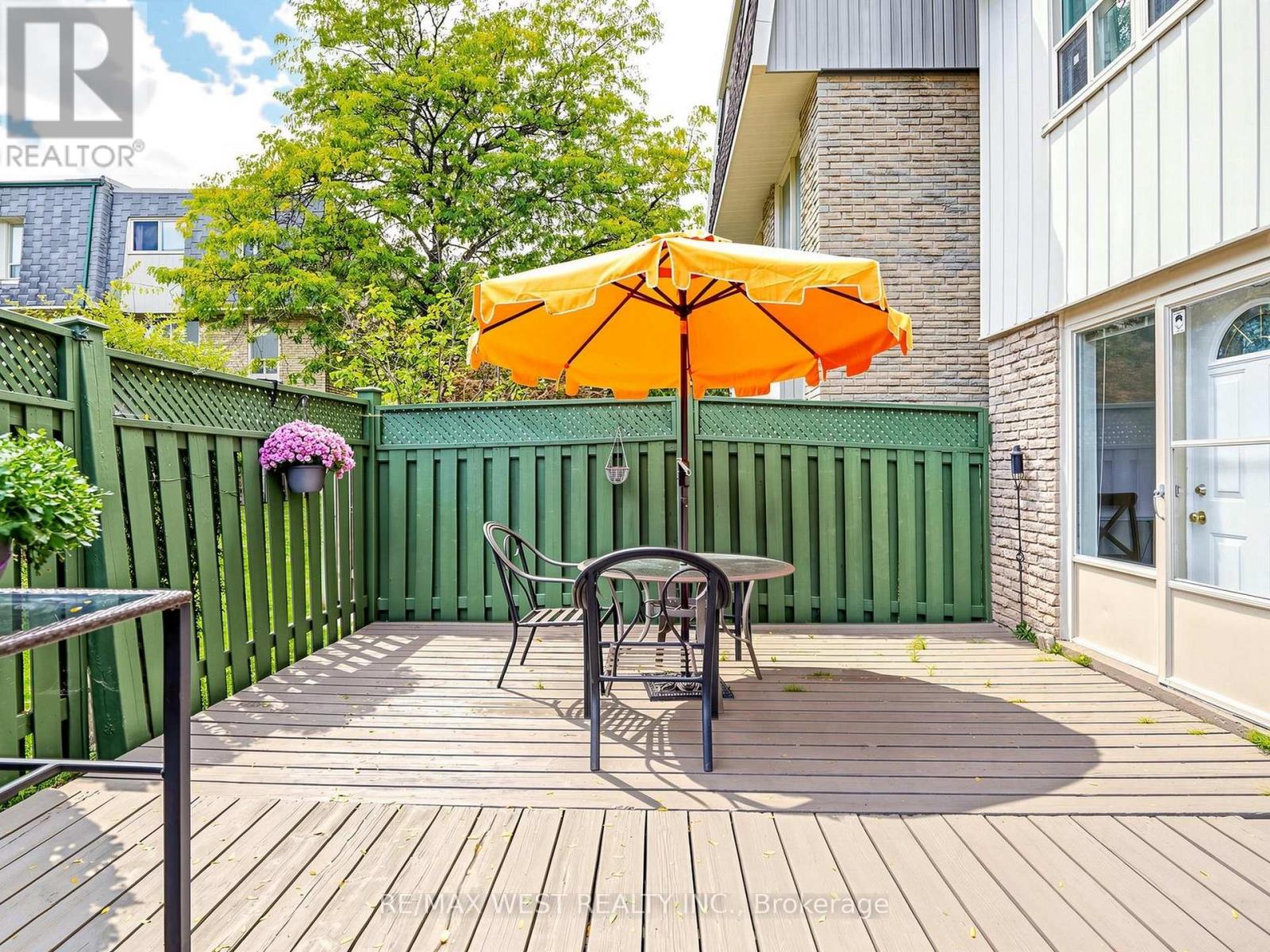#44 121 POPLAR CRESCENT - Image 45
