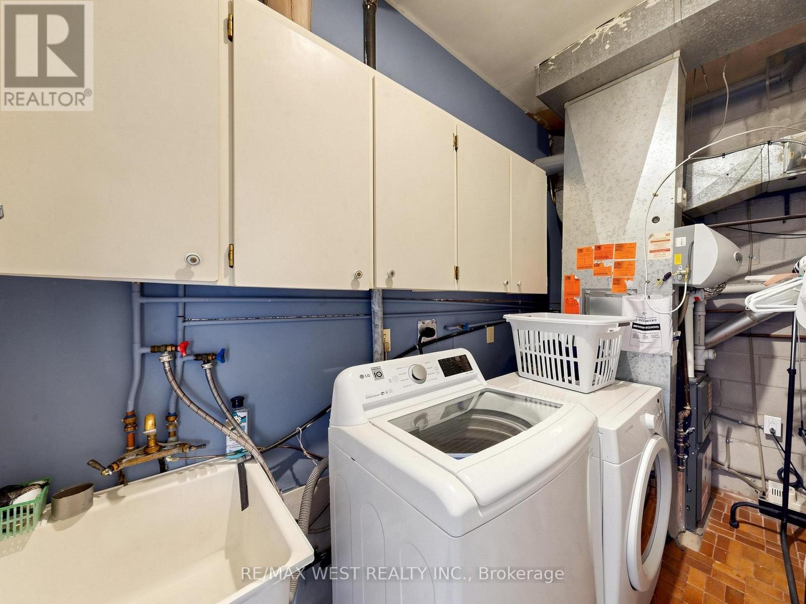#44 121 POPLAR CRESCENT - Image 8