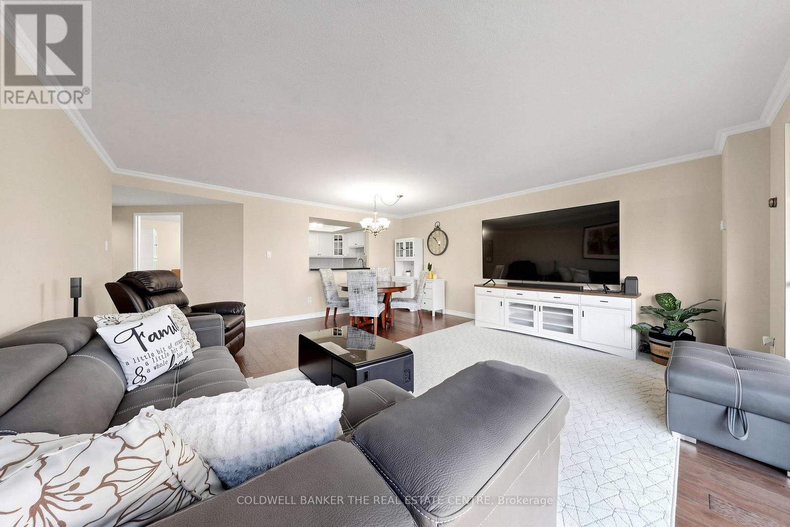 301- 5 Weldrick Road West, Richmond Hill, ON photo 10
