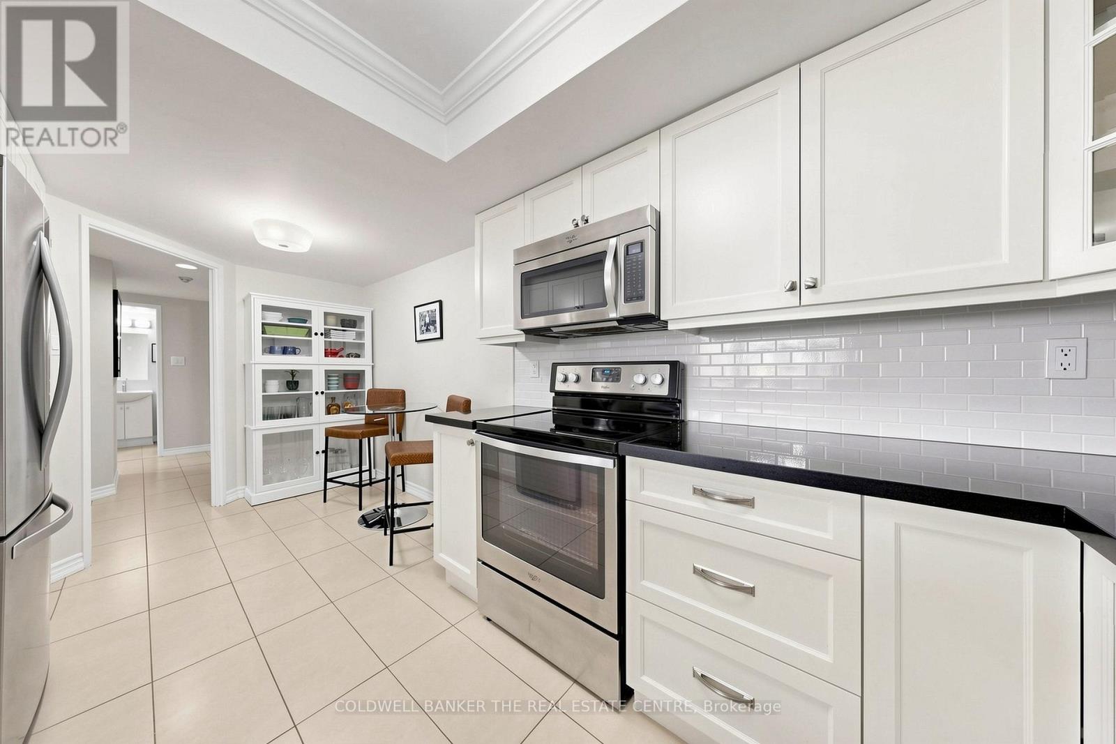 301- 5 Weldrick Road West, Richmond Hill, ON photo 14