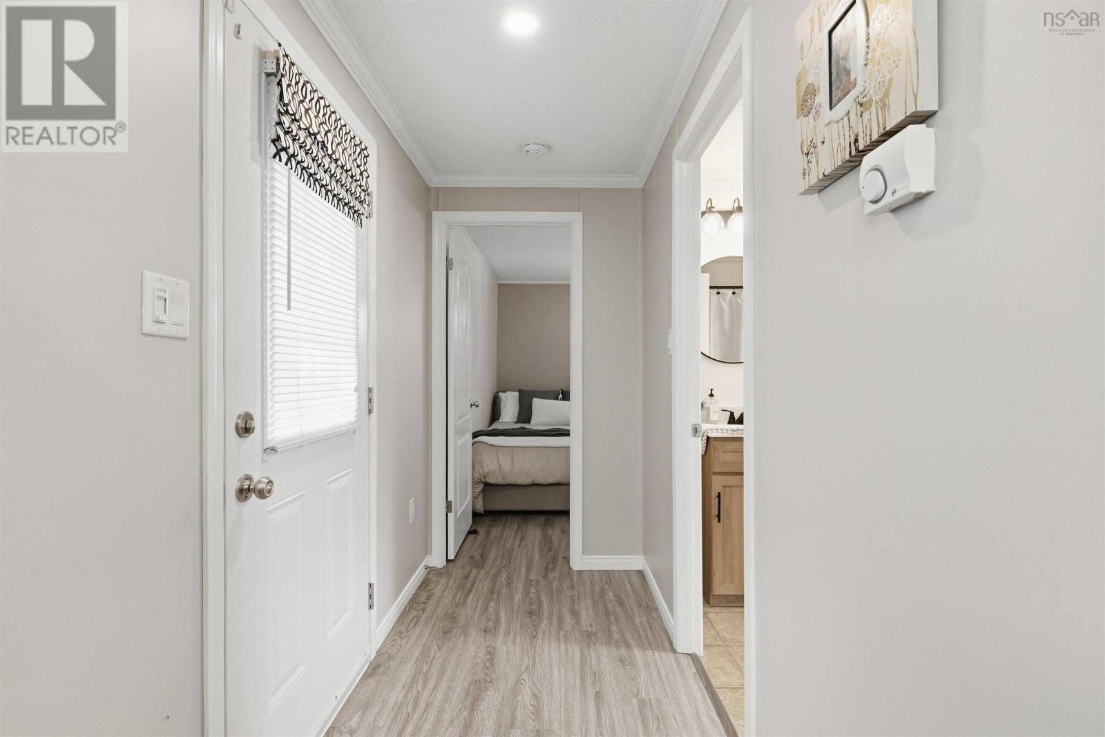 2 Alan Street - 22