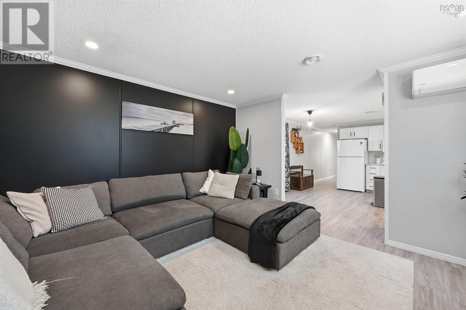 2 Alan Street - Image 6