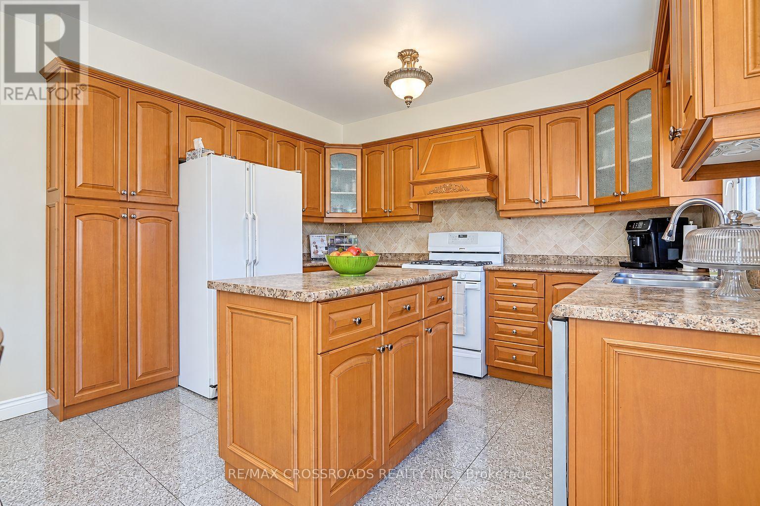 102A WHITFIELD AVENUE - Image 19