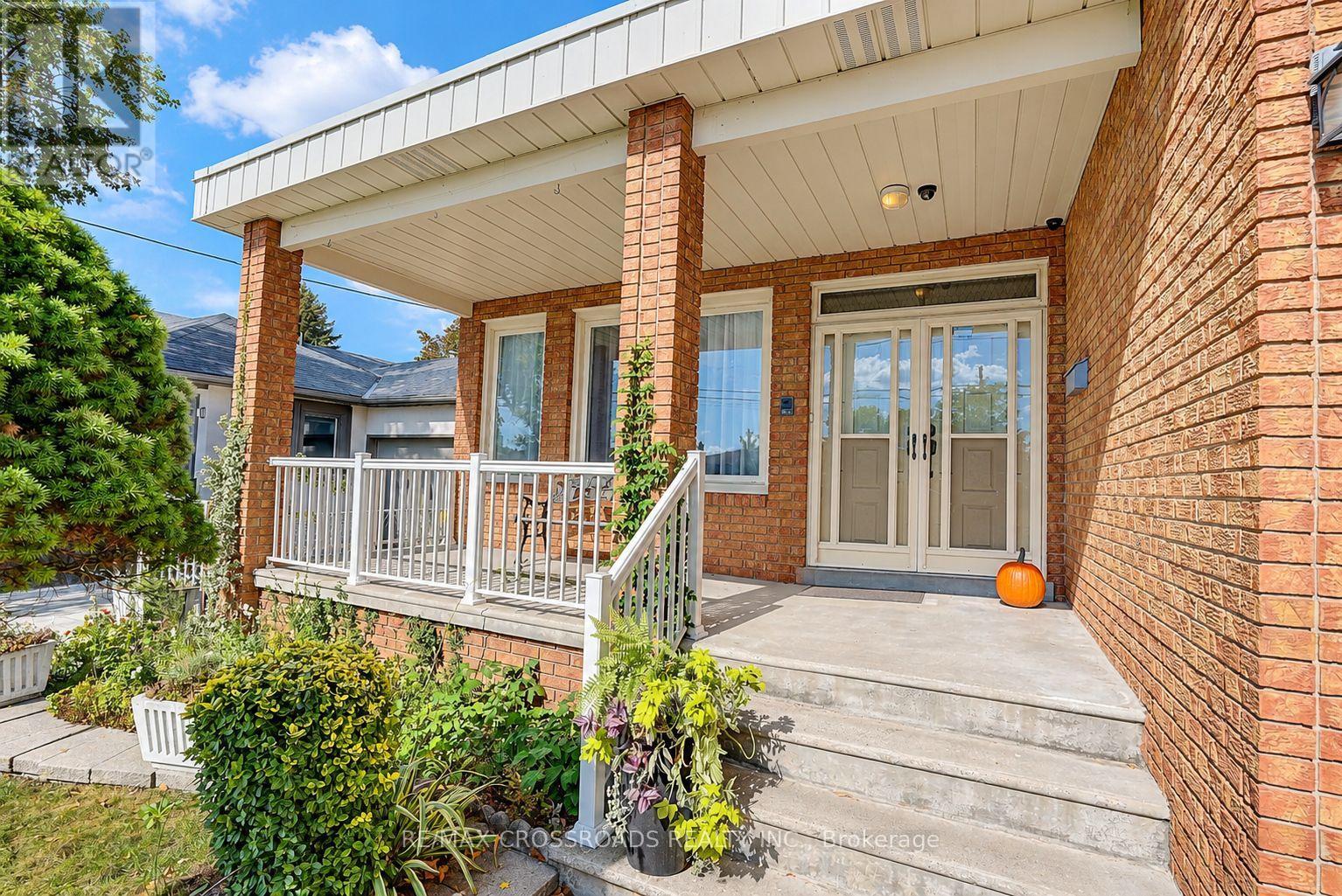 102A WHITFIELD AVENUE - 5