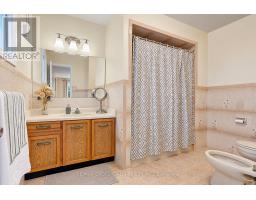 102a Whitfield Avenue, Toronto, ON M9L1G7 Photo 28