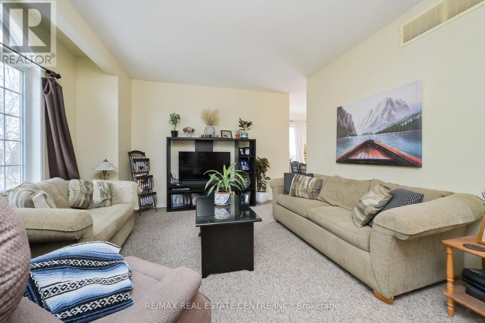 300 A BROADWAY - 5