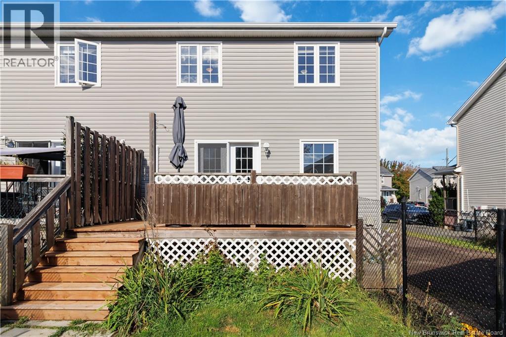 34 Christopher Crescent - 21