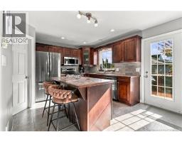 34 Christopher Crescent, photo 3