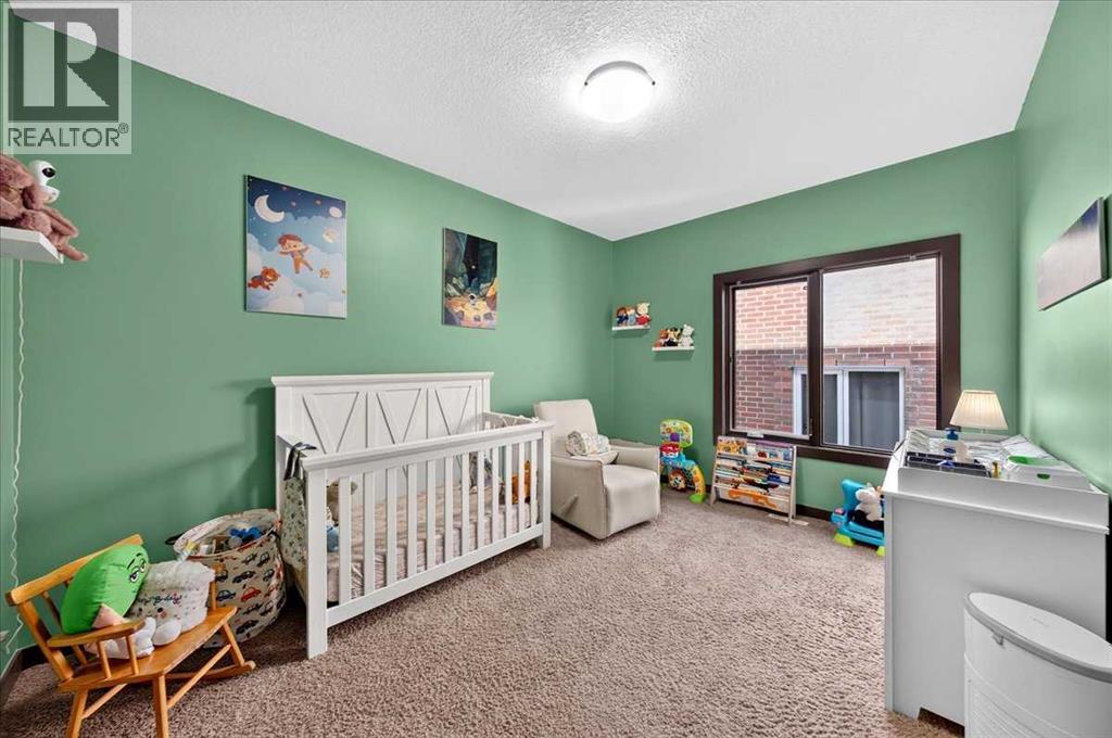 1922 29 Street SW - 26