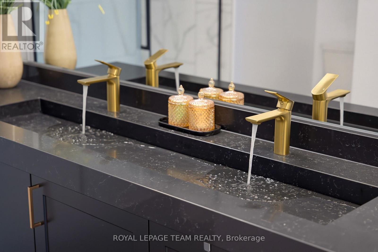 95 RALLIDALE STREET - Image 32