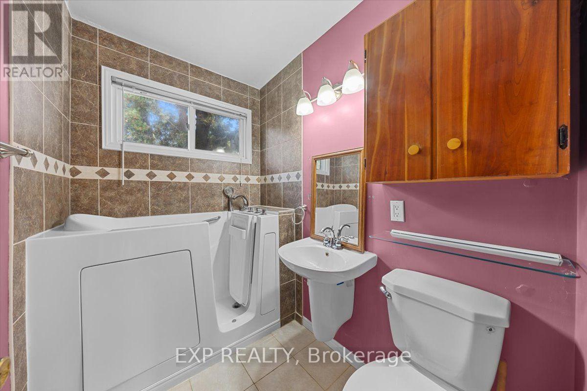 1164 STAGECOACH ROAD - Image 15