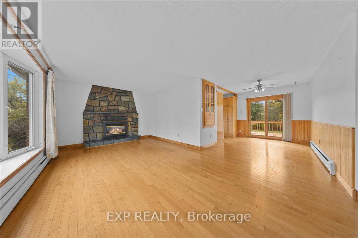 1164 STAGECOACH ROAD - 23