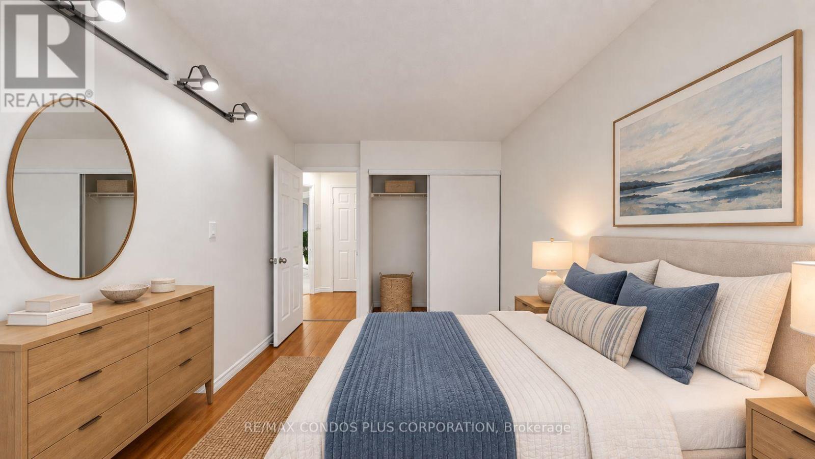702- 717 Bay Street, Toronto, ON photo 24