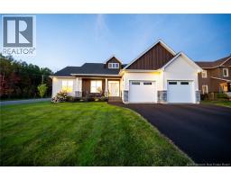 316 Yvonne Street, photo 2