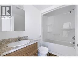 47 Oak Ridge Crescent, photo 11