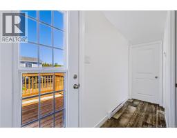 47 Oak Ridge Crescent, photo 2