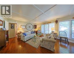 9906 Lake Road, Lambton Shores, ON N0N1J1 Photo 12