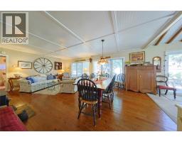 9906 Lake Road, Lambton Shores, ON N0N1J1 Photo 15