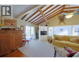 9906 Lake Road, Lambton Shores, ON N0N1J1 Photo 16