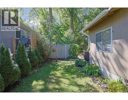 9906 Lake Road, Lambton Shores, ON N0N1J1 Photo 23