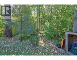 9906 Lake Road, Lambton Shores, ON N0N1J1 Photo 24