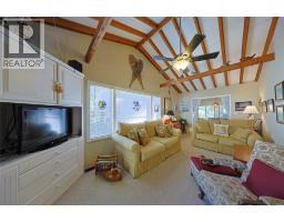 9906 Lake Road, Lambton Shores, ON N0N1J1 Photo 9