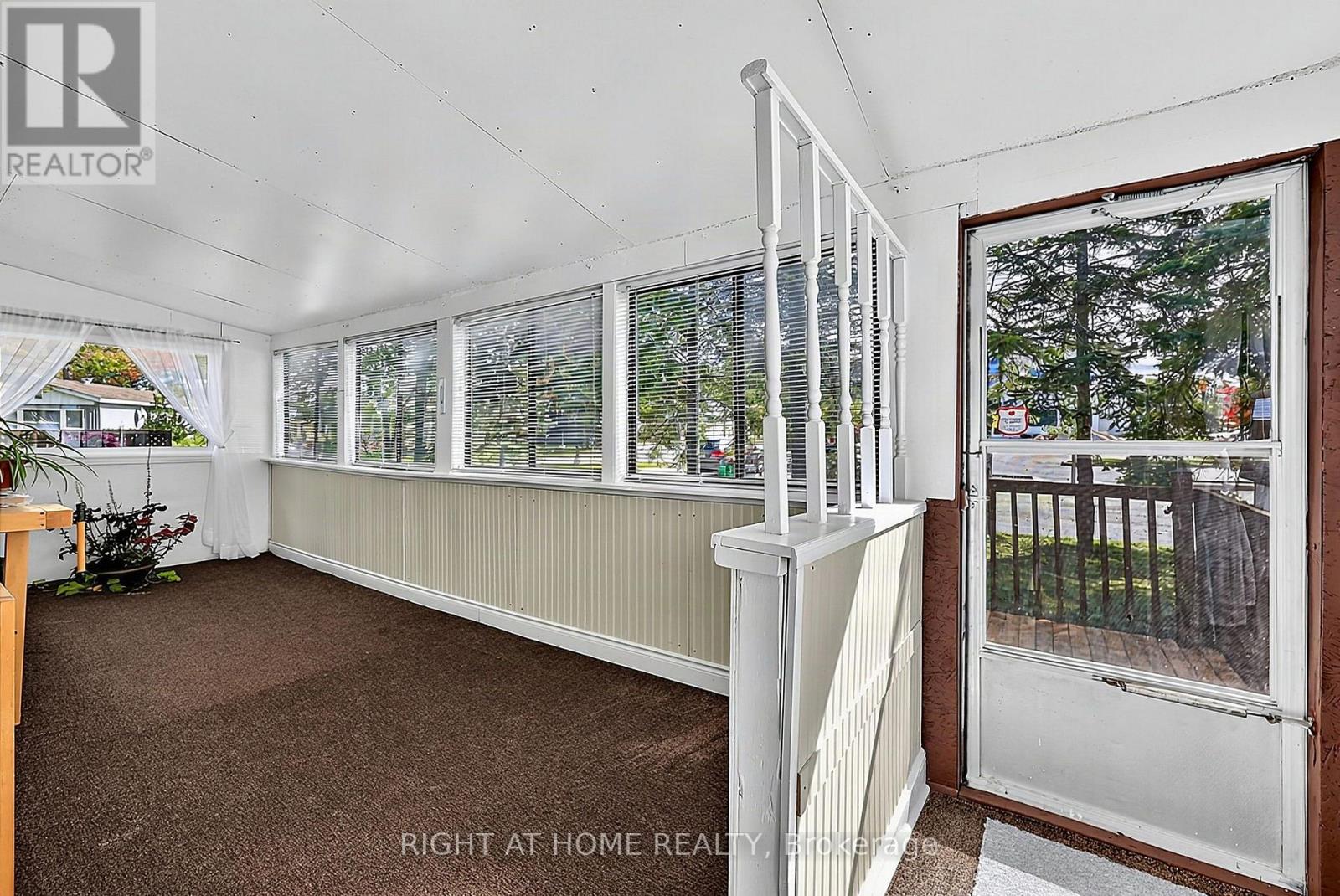 1 GEORGIAN GLEN DRIVE - 16