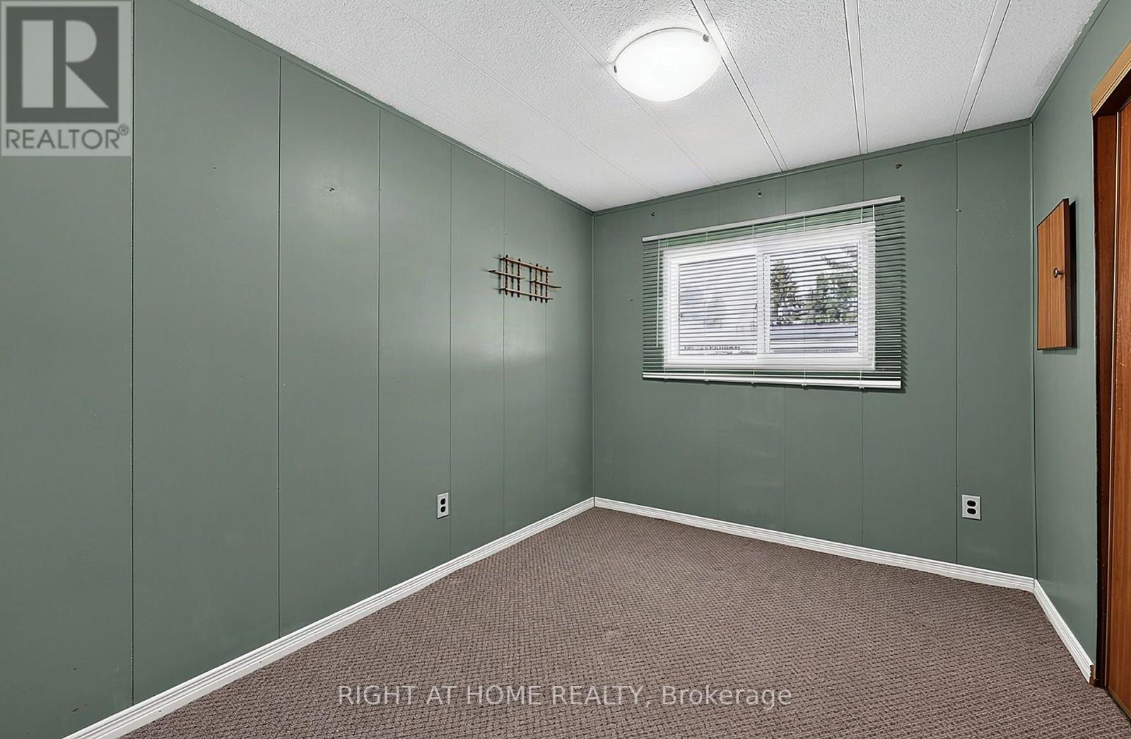 1 Georgian Glen Drive, Wasaga Beach, ON photo 8