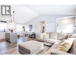 31 Kappa Avenue, photo 8