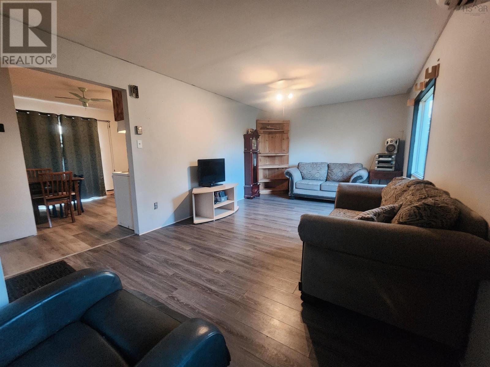 9340 Highway 366 - Image 20
