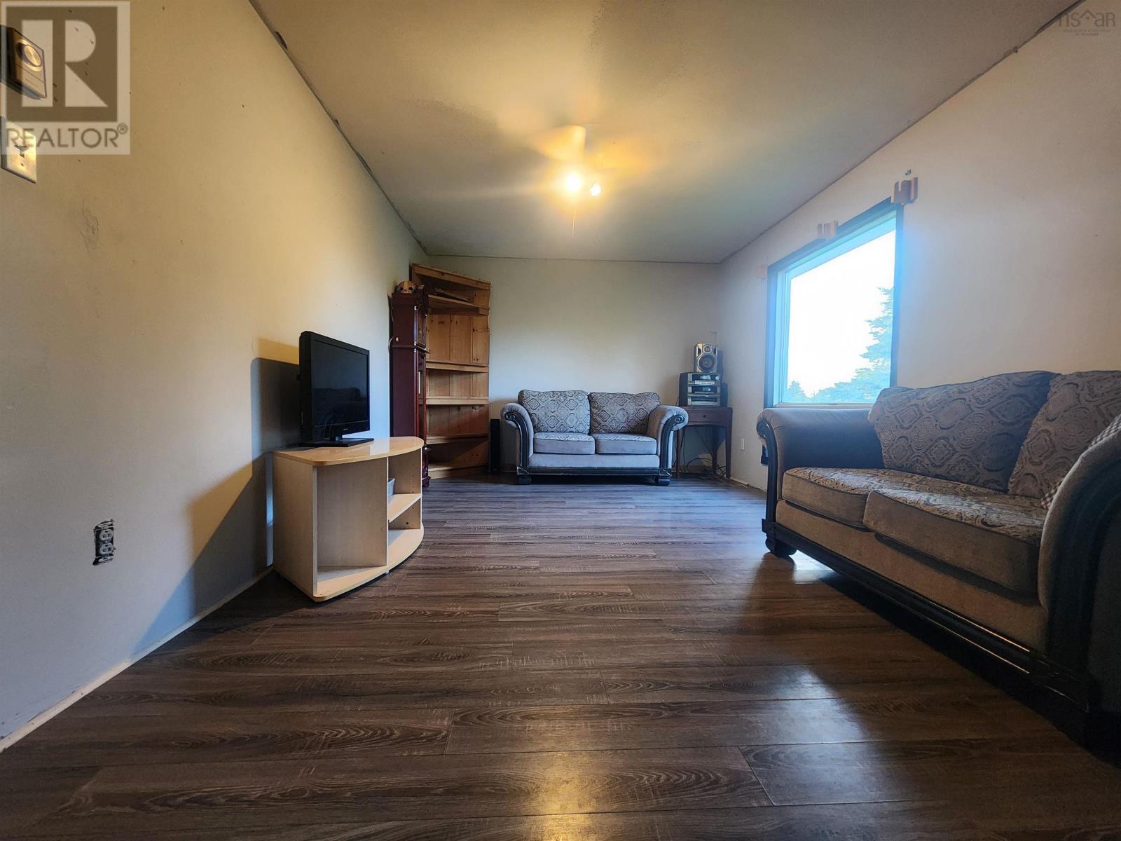 9340 Highway 366 - 19