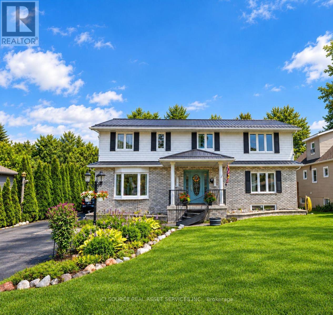 120 CAMPBELL AVENUE - 1