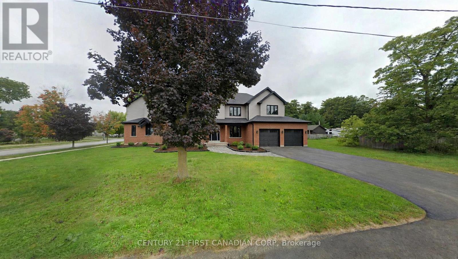 750 Havelock Street North — photo 4