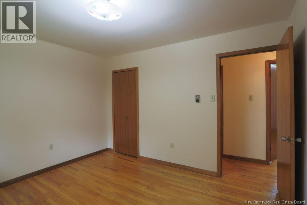 108 Robin Hood Lane - 37