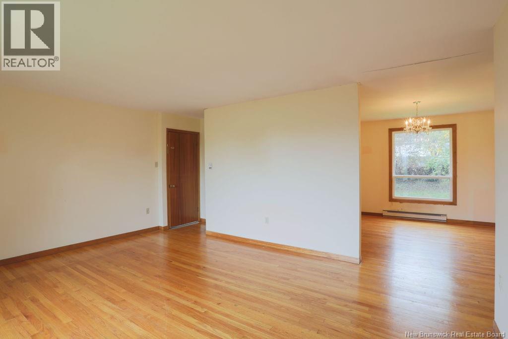 108 Robin Hood Lane - 31