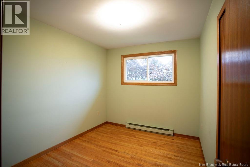 108 Robin Hood Lane - 38