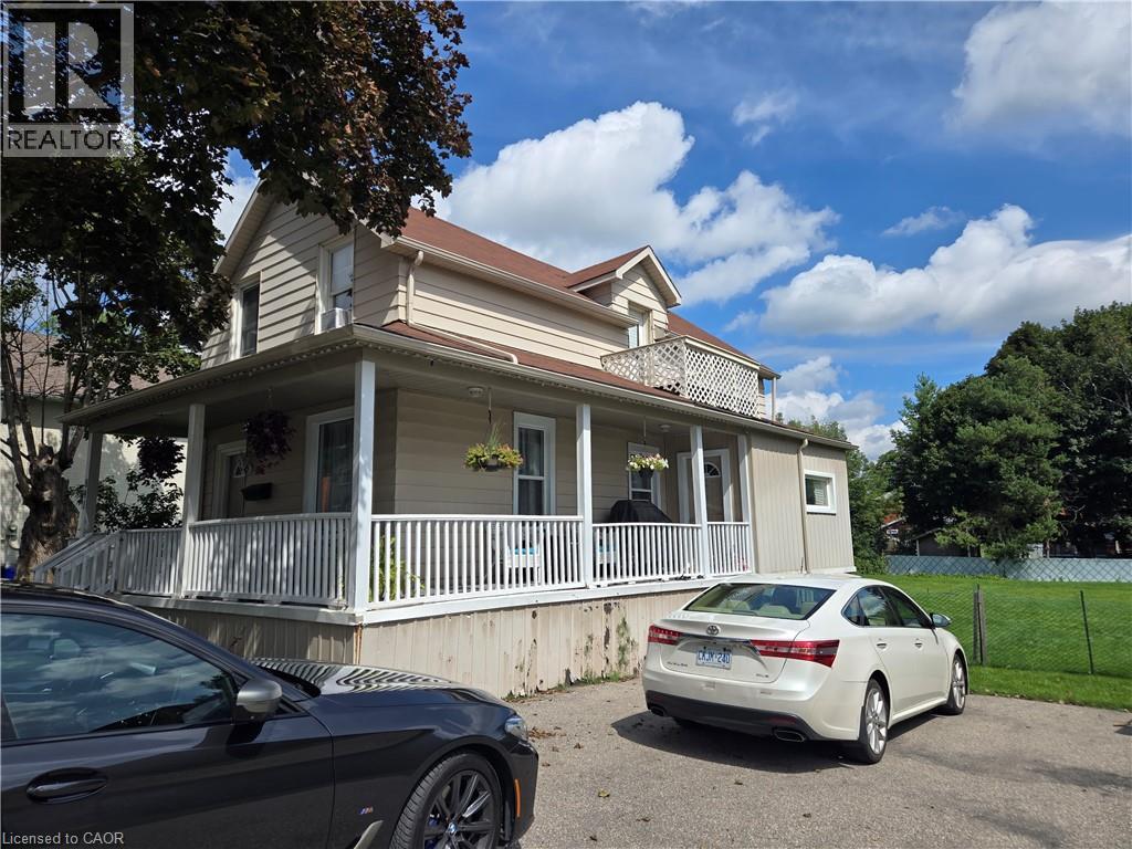 841 DUKE Street — photo 2