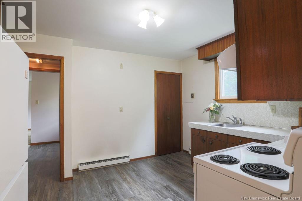 108 Robin Hood Lane - 3