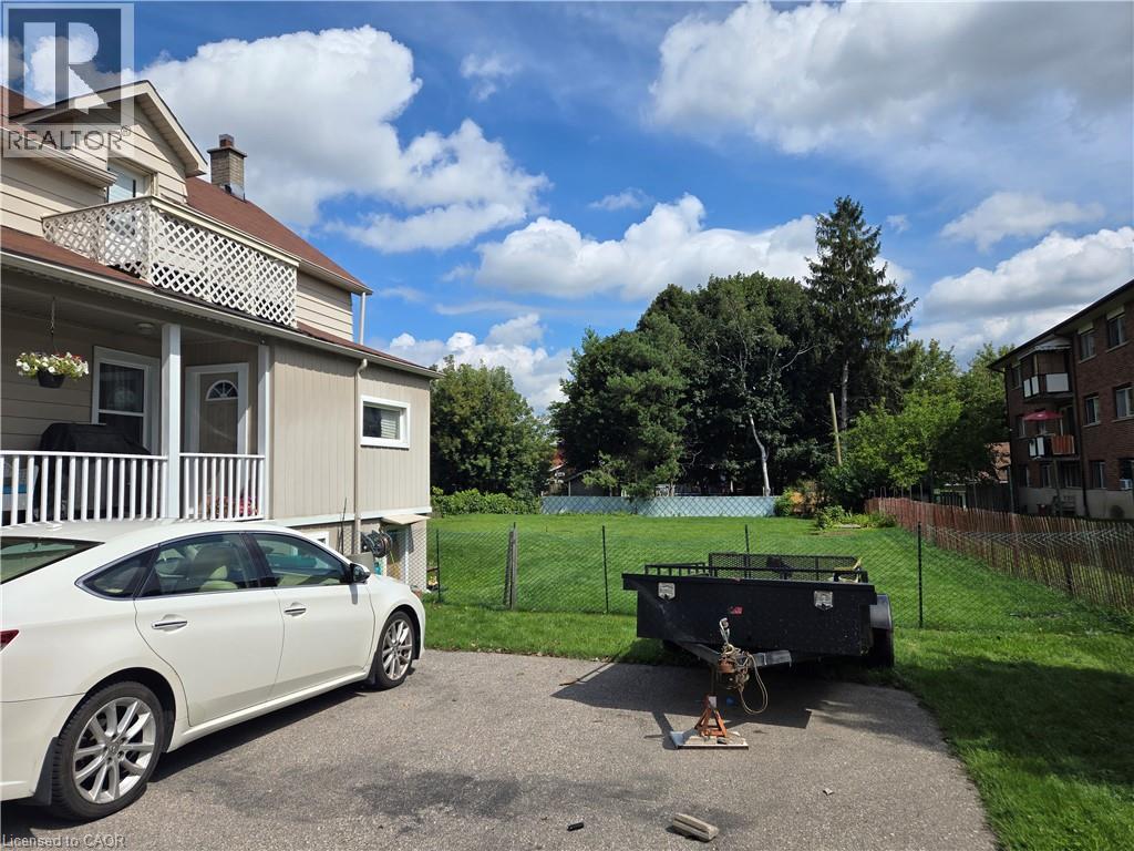 841 DUKE Street — photo 3