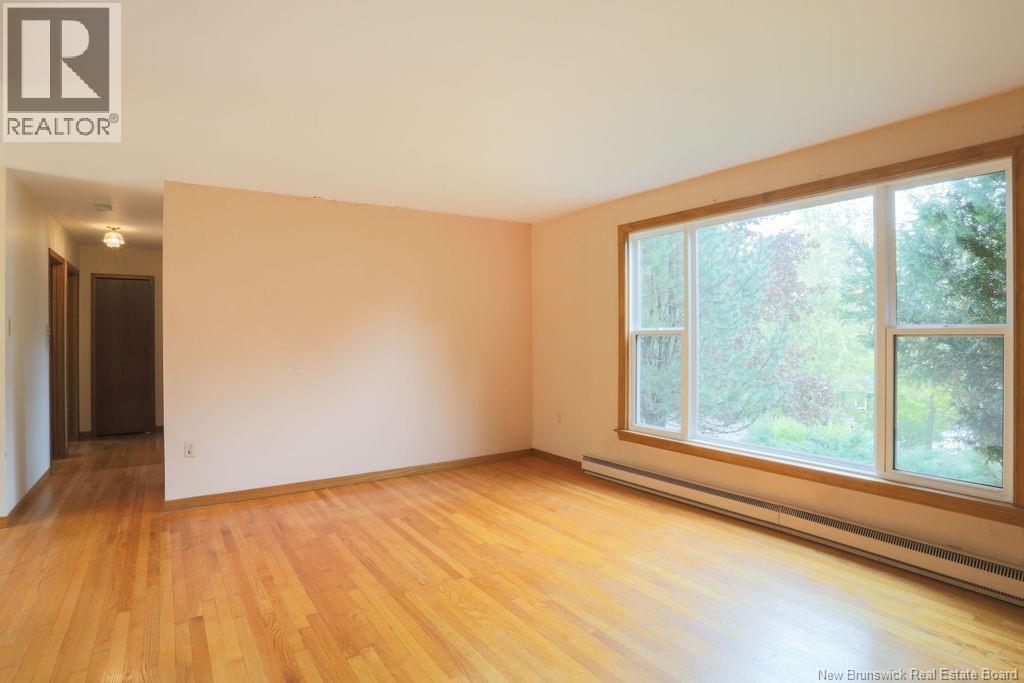 108 Robin Hood Lane - 10