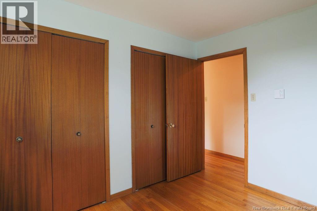108 Robin Hood Lane - 19