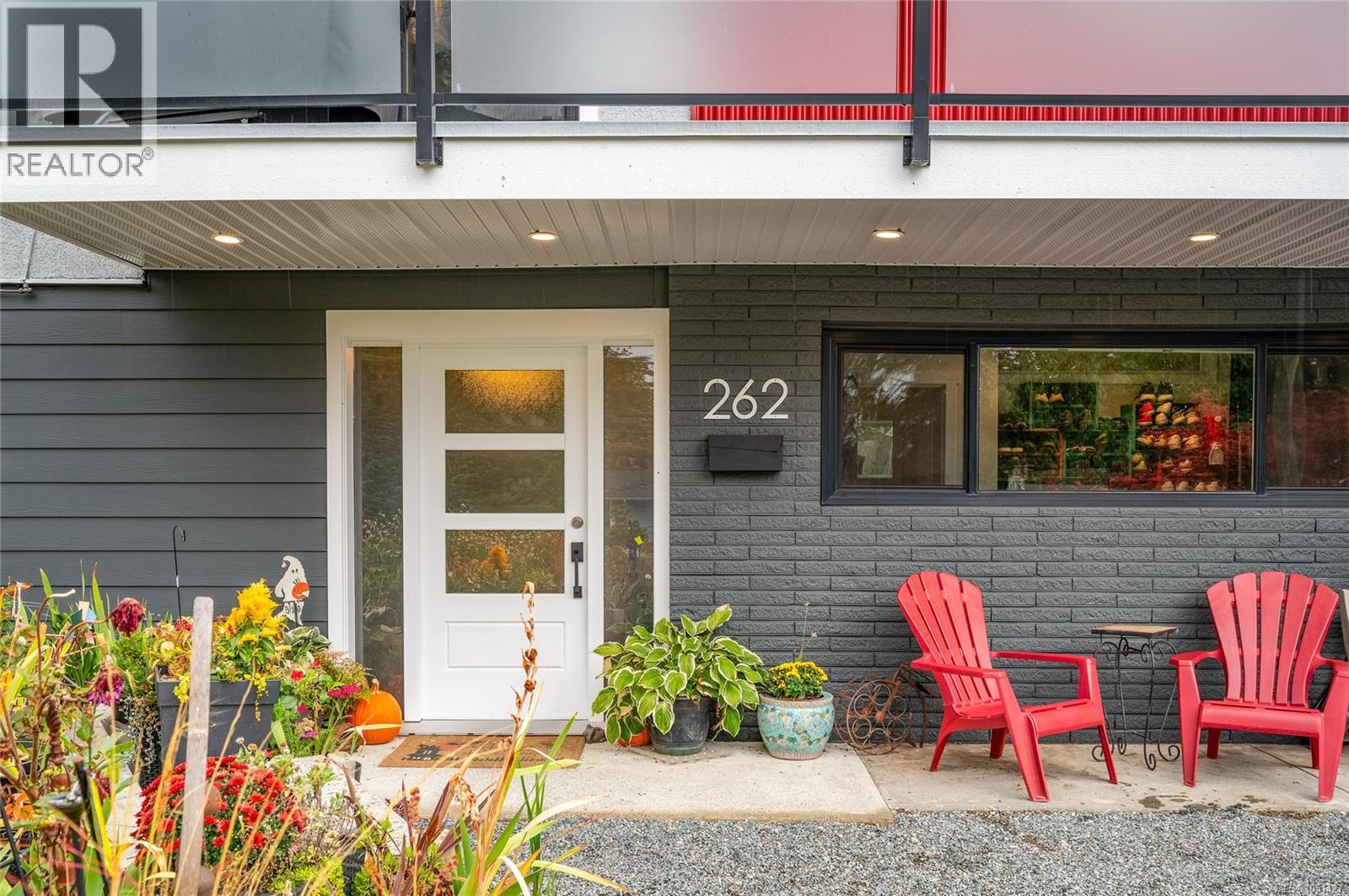 262 Villa Rd - Image 3