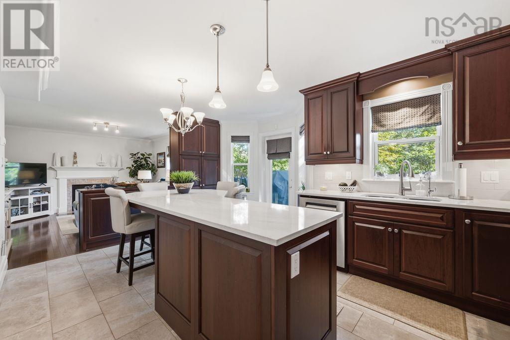 248 Kingswood Drive - Image 11
