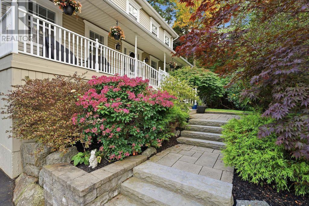 248 Kingswood Drive - 2