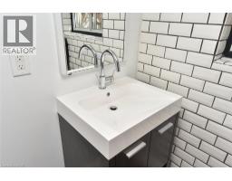 70 Kensington Avenue N, Hamilton, ON L8L7N9 Photo 37
