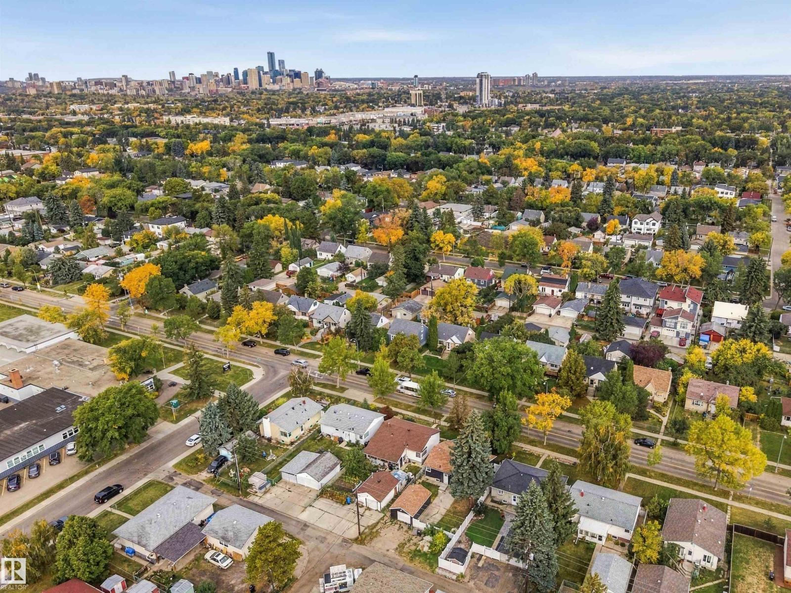 7715 76 AV NW - 38