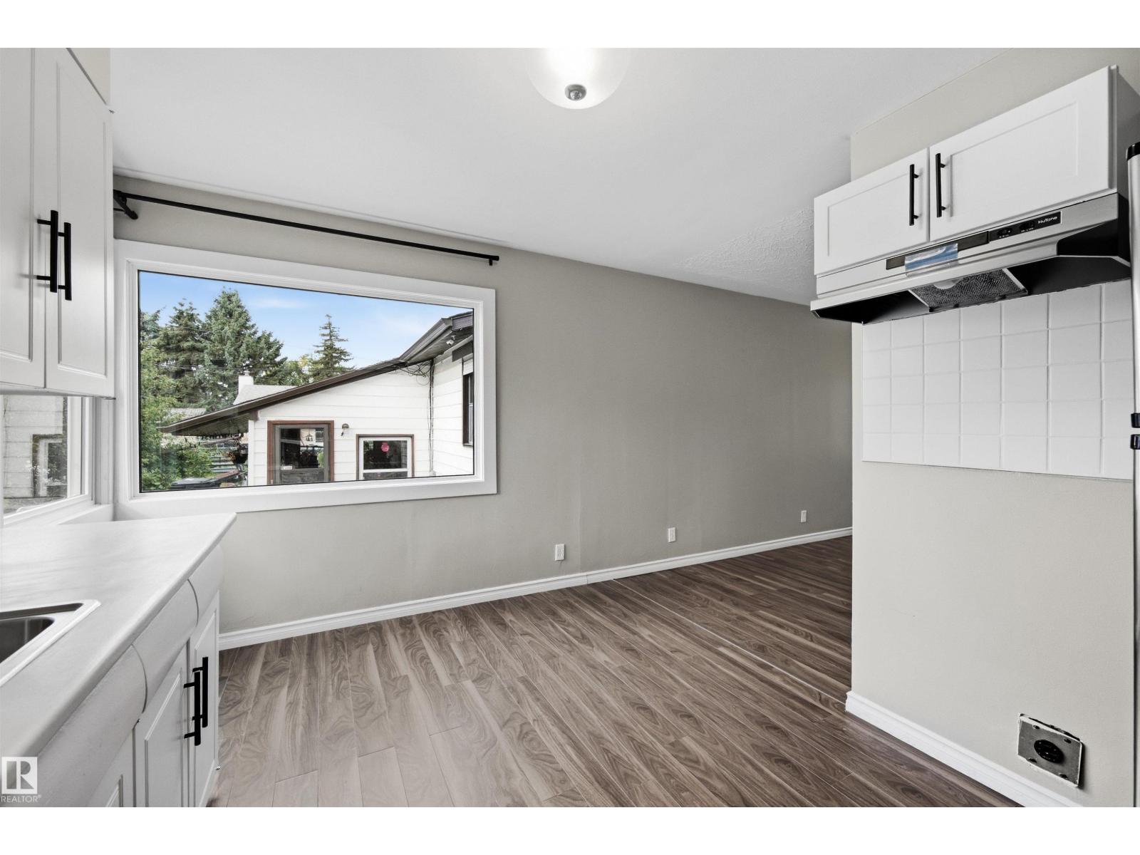 7715 76 AV NW - 8