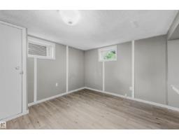7715 76 Av Nw, Edmonton, AB T6C0H3 Photo 17