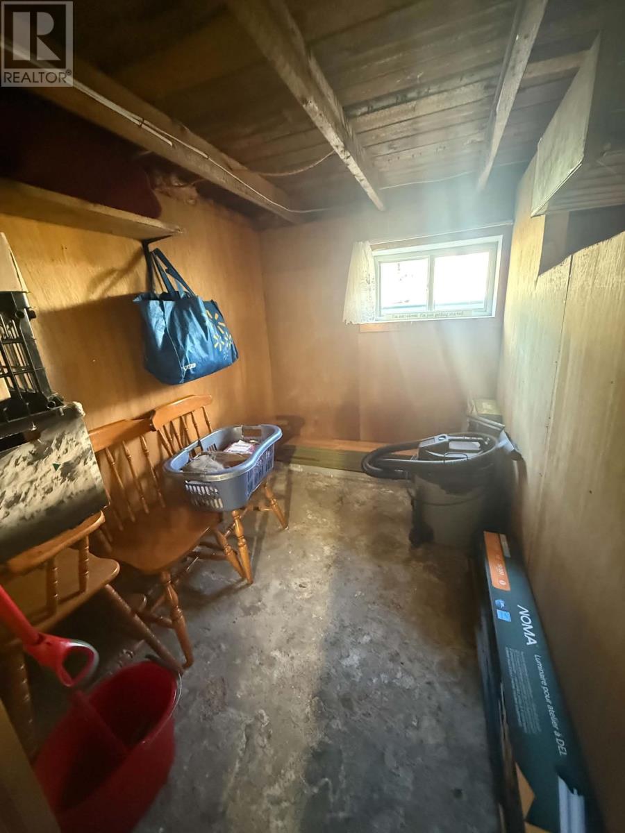 12 Memorial Avenue - 45