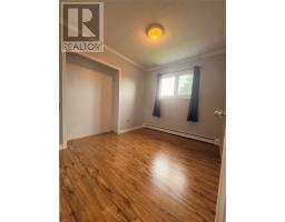 8 Fairview Street thumbnail 15